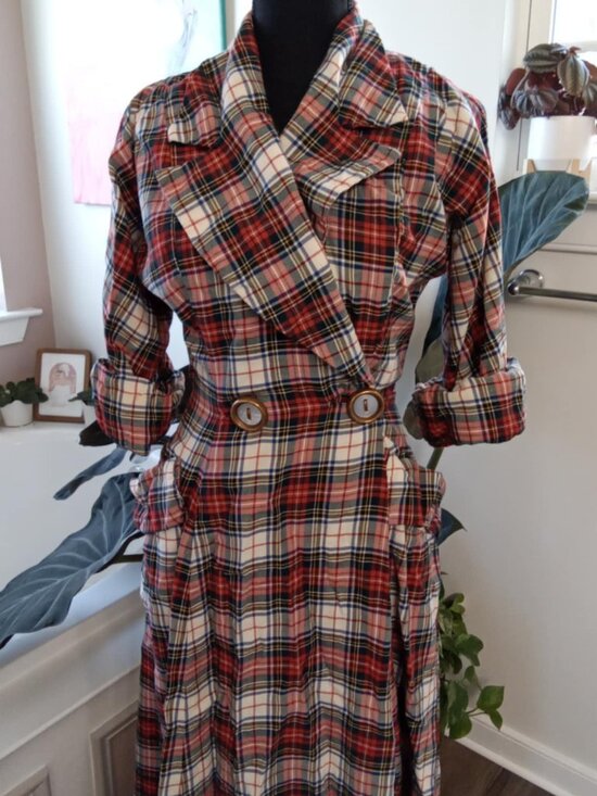 Vintage Robe - Picture 2 of 6